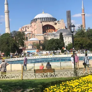 Bachos View Hagia Sophia Panzió Isztambul